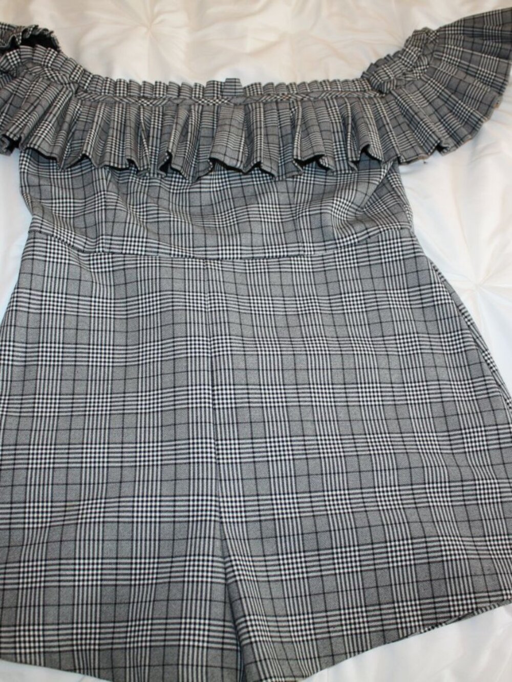 Urban Outfitters Women's Size 4 Black White Plaid Pleated Ruffle Shorts Romper